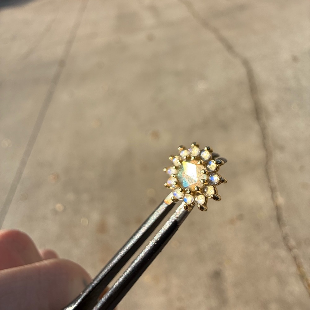 BVLA 14k yellow gold “The Rose” 8mm Labradorite and Moonstone 14g threaded - Picture 6 of 8